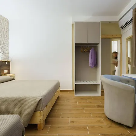 Chalet n5 Guest House- Ombrellone GRATIS incluso a Catanzaro Lido- Bed and breakfast Catanzaro