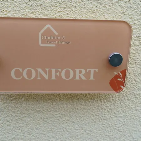 Chalet n5 Guest House- Ombrellone GRATIS incluso a Catanzaro Lido- Catanzaro