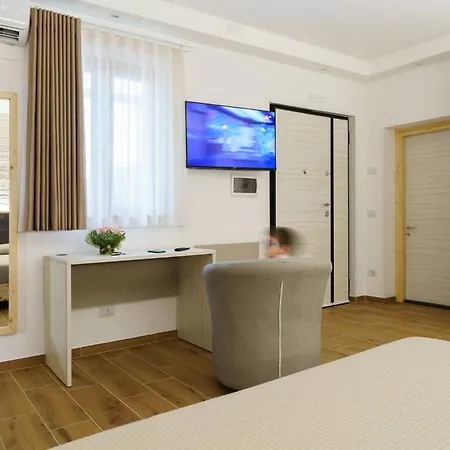 Chalet n5 Guest House- Ombrellone GRATIS incluso a Catanzaro Lido-