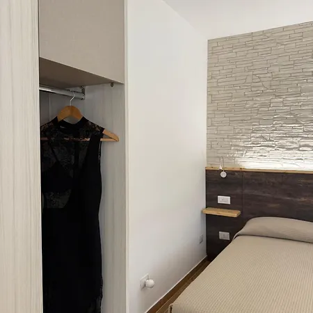 N5 Guest House- Ombrellone Gratis Incluso A Lido- Bed & Breakfast 4*