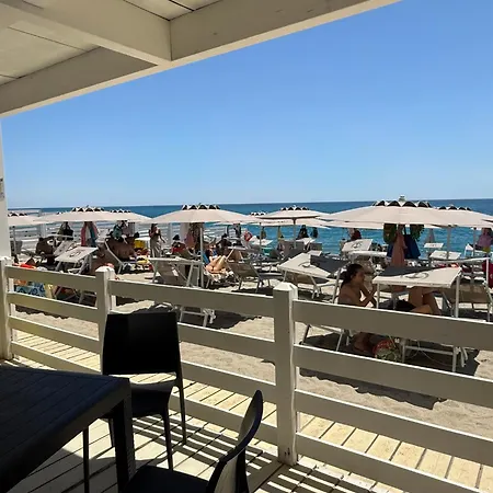 Bed & Breakfast N5 Guest House- Ombrellone Gratis Incluso A Lido- Catanzaro