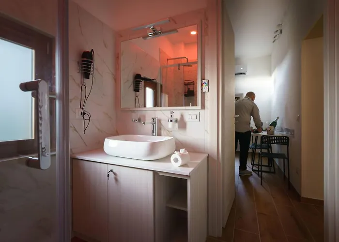 N5 Guest House- Ombrellone Gratis Incluso A Lido- Couette-café 4*