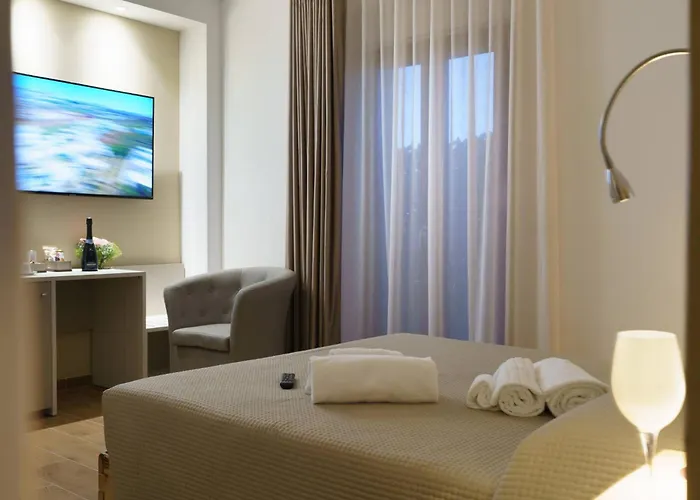 N5 Guest House- Ombrellone Gratis Incluso A Lido- 4*