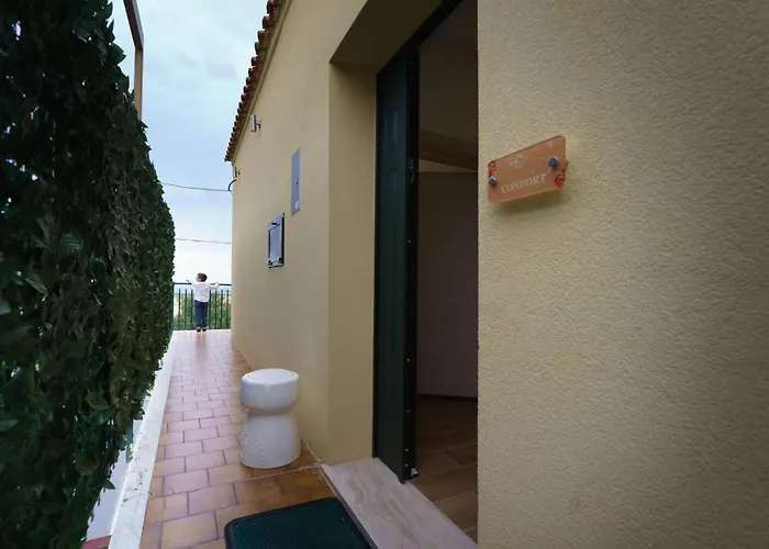 Couette-café N5 Guest House- Ombrellone Gratis Incluso A Lido- 4*