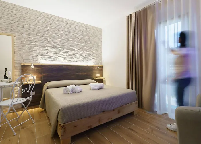 Couette-café N5 Guest House- Ombrellone Gratis Incluso A Lido-