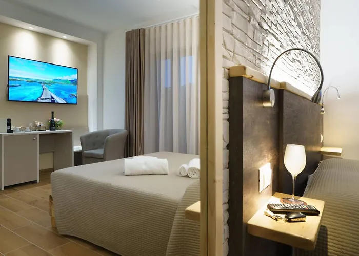 Couette-café N5 Guest House- Ombrellone Gratis Incluso A Lido- 4*