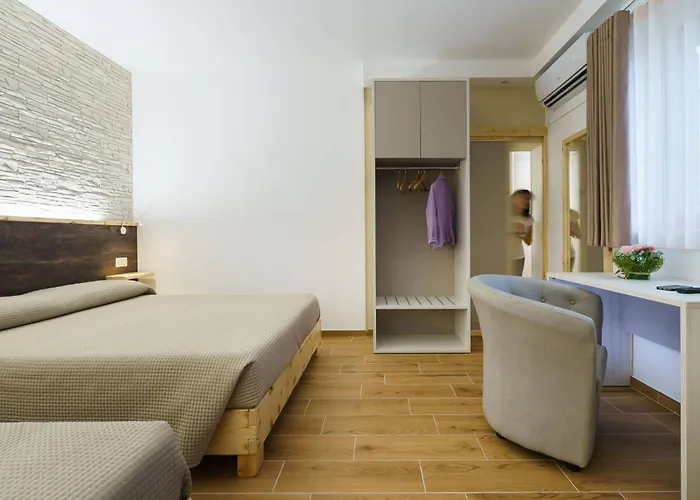 N5 Guest House- Ombrellone Gratis Incluso A Lido- Couette-café Catanzaro