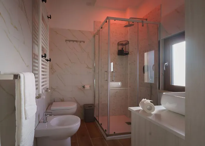N5 Guest House- Ombrellone Gratis Incluso A Lido- Couette-café