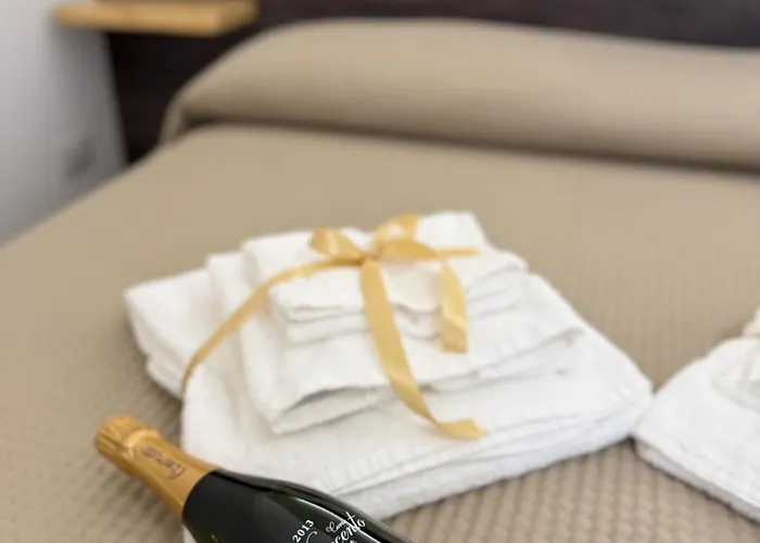 N5 Guest House- Ombrellone Gratis Incluso A Lido- 4*