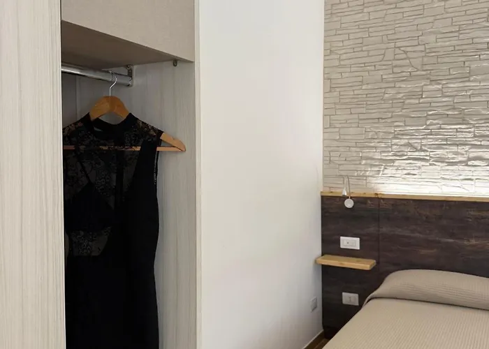 N5 Guest House- Ombrellone Gratis Incluso A Lido- Couette-café 4*